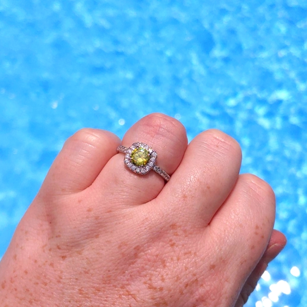 Beautiful Womens Ring